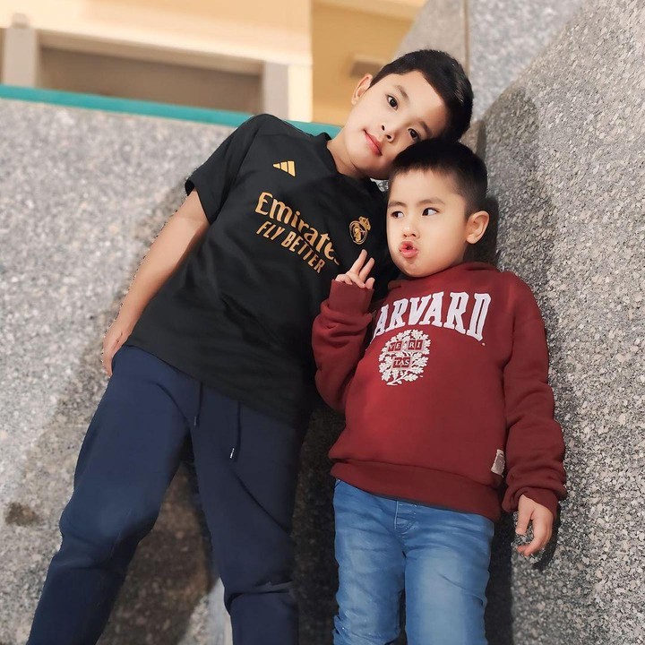 <p>Banyak netizen yang menjadikan keluarga Oki sebagai panutan nih, Bunda. Tidak sedikit yang mendoakan agar Oki dan keluarga selalu diberikan kebahagiaan. (Foto: Instagram: @okisetianadewi)</p>