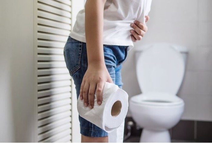 Pengobatan mandiri di rumah untuk menyembuhkan sembelit/Foto: Freepik/Jcomp