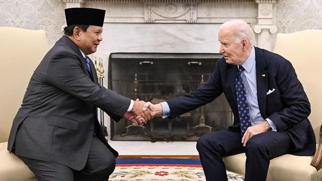 Prabowo Temui Biden sampai Amsterdam Rusuh Buntut Fan Bola Israel