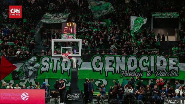 VIDEO: Bendera Palestina Dikibarkan Saat Tim Israel Main di EuroLeague