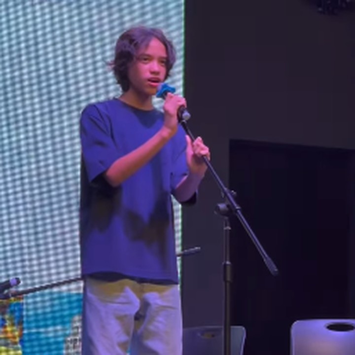 <p>Belum lama ini, Tiko dan Bunga Citra Lestari menghadiri acara Arts Night di sekolah Noah, Australian Independent School. Di acara ini, Noah turut tampil di atas panggung. (Foto: Instagram: @itsmebcl)</p>