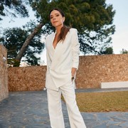 Get The Look: Inspirasi Gaya ke Kantor Chic dari Victoria Beckham