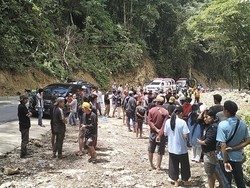 Wanita Mayatnya di Tebing Lutim Naik Mobil Travel Sebelum Ditemukan Tewas