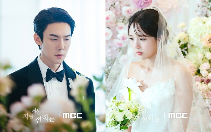 Yoo Yeon Seok dan Chae Soo Bin menjadi pasangan suami istri dalam When the Phone Rings./Foto: Soompi.com
