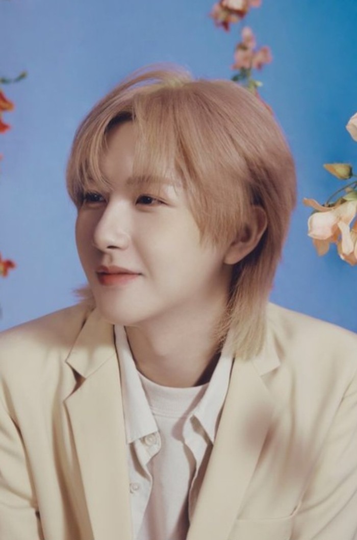 Bersama keenam anggota lainnya, Renjun tampil pertama kali dalam live streaming Weverse pada akhir Oktober./ Foto: instagram.com/nct_dream