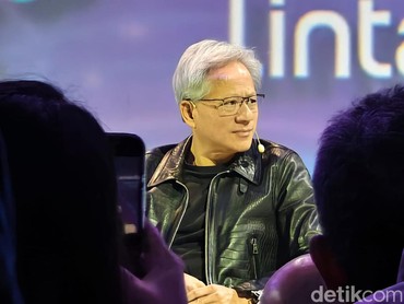 img-title Sosok Jensen Huang CEO NVIDIA yang Viral Ngemper Makan Gultik Blok M