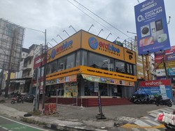 Erablue dan Strategi Erajaya Bikin Toko Elektronik Fisik Berjaya