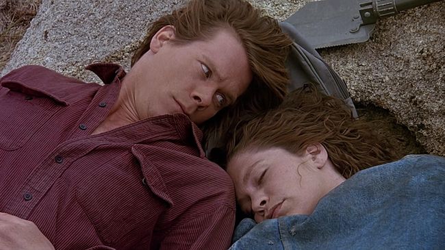 Bioskop Trans TV malam ini, Minggu 25 Mei 2025, akan menayangkan Tremors (1990) pukul 21.00 WIB.