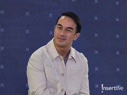 Penyuka Sepatu Putih, Joe Taslim Bagikan Tips Cara Merawatnya