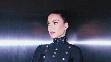 img-title Hari Ini, Katy Perry Bakal Terbang ke Luar Angkasa