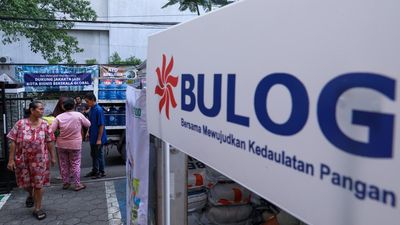 Bulog Buka Suara soal Beras Premium Sempat Kosong di Indomaret Dkk