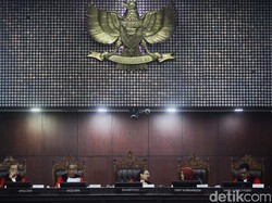 Cabup Puncak Jaya Gugat ke MK, Tuding Lawan Rampas Logistik di 4 Distrik