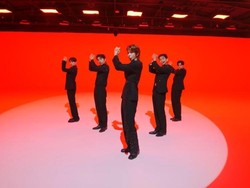 Lirik Lagu Love Hate - Mytro