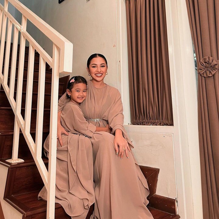 <p>Gewa Atlana Syamayim Latuihamallo adalah putri pasangan Mutia Ayu dari pernikahannya dengan mendiang Glenn Fredly. Belum lama ini, sang putri merilis <em>single</em> perdananya. (Foto: Instagram: @mutia_ayuu)</p>