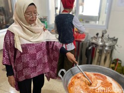 Video Kisah Inspiratif: Tetap Produktif di Masa Pensiun Lewat Kreasi Rendang