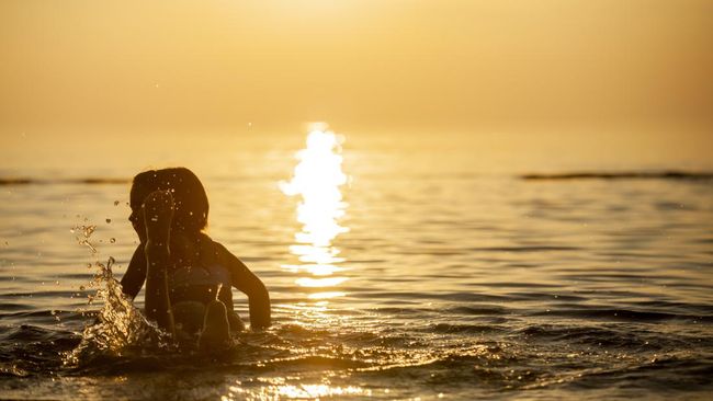 Sejumlah Anak Mengalami Penurunan Fungsi Ginjal Usai Berenang di Danau, Ternyata...