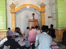 Bawaslu Pacitan Sosialisasikan Pengawasan Pilkada via Khotbah Jumat