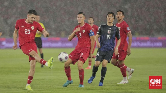 Apakah Timnas Indonesia Pernah Menang di Kandang Jepang? Timnas Indonesia berpeluang mencetak sejarah mengalahkan Jepang di Kualifikasi Piala Dunia 2026. Pelatih Kluivert optimis meski ada beberapa pemain absen.