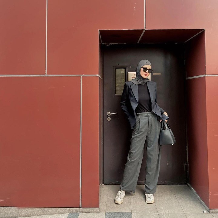 <p>Banyak netizen yang menyebut style Paula selalu memesona. Tidak hanya itu, mereka juga mengatakan Paula semakin bersinar dan memiliki aura yang positif. (Foto: Instagram: @paula_verhoeven)</p>