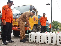 Pemkab Kediri Salurkan 60 Ribu Liter Air Bersih/Hari ke Warga Desa Sepawon