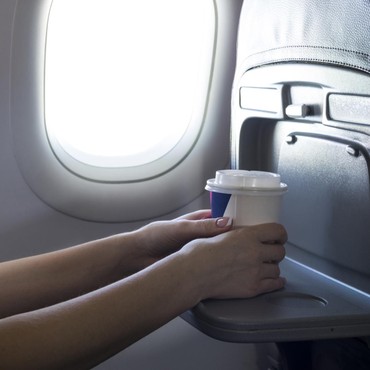 5 Makanan yang Dilarang Masuk ke Kabin Pesawat