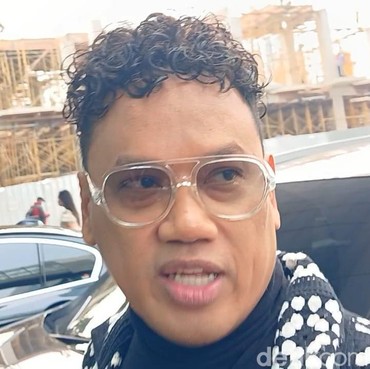 Dituduh Scammer Saat Rekam Rumah Korban Kebakaran LA, Uya Kuya: Mereka Nggak Tahu Saya