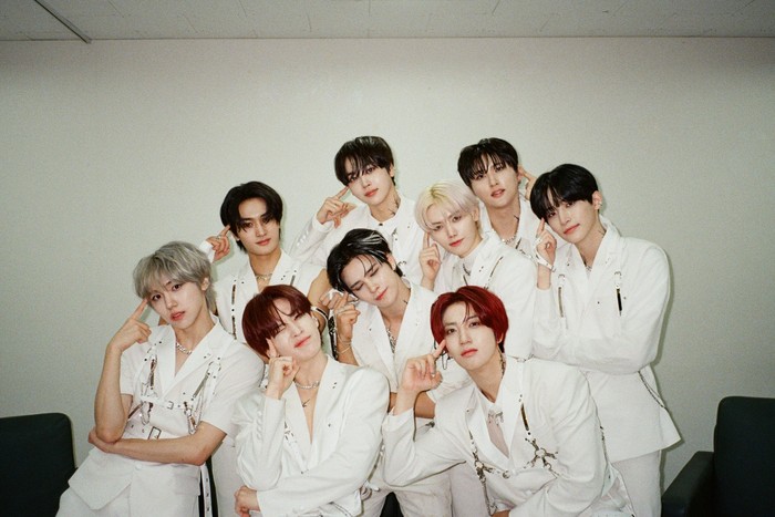 Dua di antaranya bahkan berhasil masuk lineup debut dan menjadi personel X1. Namun, perjalanan Minhee dan Hyeongjun sebagai member boy group yang lahir dari musim ke-4 seri Produce 101 tersebut harus terhenti di bulan ke-5./ Foto: x.com/CRAVITYstarship