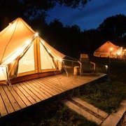 5 Rekomendasi Tempat Glamping di Indonesia untuk Liburan Akhir Tahun
