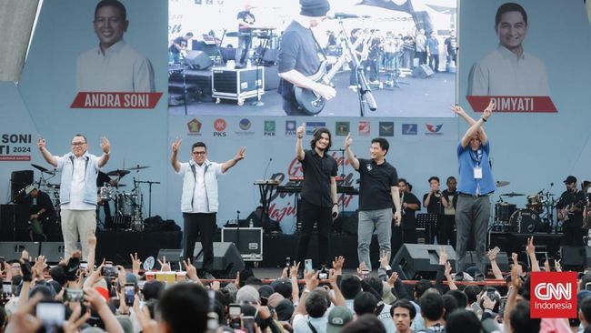 Hercules to Dewa 19 gave a boost to Banten Governor candidate Andra Soni’s concert