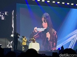 Lisa BLACKPINK Makan Rendang: Diendus, Dikecap, Melotot