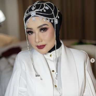 Tak Hadir di Acara 4 Bulanan Aaliyah Massaid, Apa Kesibukan Reza Artamevia?