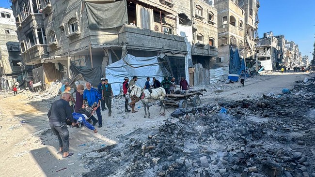 Sedikitnya tiga orang tewas dan sejumlah orang terluka dalam serangan Israel di Kota Beit Lahiya, Jalur Gaza utara, Jumat (15/11).