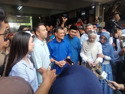Ahmad Luthfi Blusukan ke Pasar Antik Solo Bareng Raffi Ahmad dkk