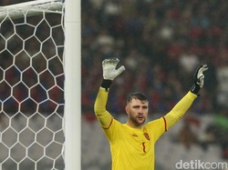 MLS Puji Aksi Maarten Paes di Indonesia Vs Bahrain