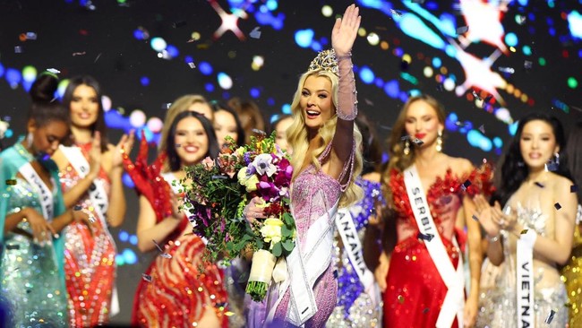 FOTO: Senyum Rekah Victoria Kjaer Theilvig, Miss Universe 2024