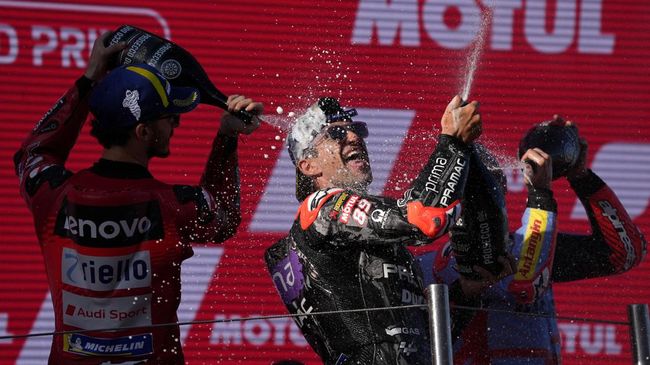 Alasan Bagnaia Senyam-senyum Lihat Martin Juara MotoGP 2024