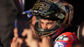 Selebrasi Juara Dunia MotoGP, Jorge Martin Pakai Topeng Terminator