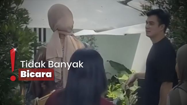 Jaga Jarak saat Ketemu di Sekolah Anak, Paula Cuek ke Baim Wong