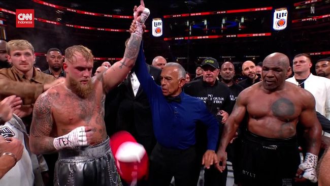 VIDEO: Highlights Mike Tyson Tak Berdaya Lawan Jake Paul