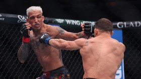 Oliveira Janji 'Tutup Mulut' Topuria di UFC 317