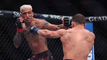 Kabar Sport CNN Terbaru : Oliveira Janji 'Tutup Mulut' Topuria di UFC 317