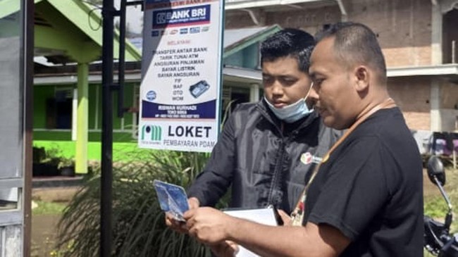 AgenBRILink milik Riswan Nurhadi mempermudah akses perbankan bagi masyarakat di Desa Sentral Baru, Kecamatan Bermani Ulu, Kabupaten Rejang Provinsi Bengkulu.