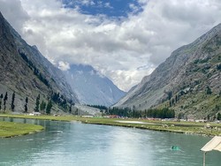 Lembah Kalam di Pakistan: Pesona Musim Dingin dan Kuliner Khas yang Pedas
