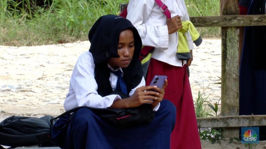 Fasilitas Internet di Sekolah Kabupaten Penajam Paser Kalimantan Timur. (CNBC Indonesia TV)