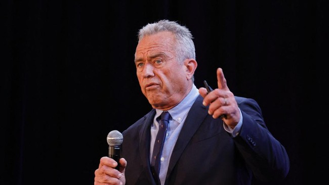 Presiden AS Donald Trump melantik keponakan mendiang Presiden John F Kennedy, Robert F. Kennedy, Jr., sebagai Menteri Kesehatan dan Layanan Masyarakat.