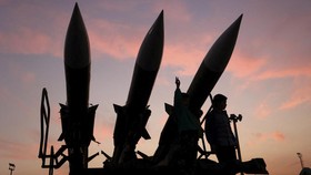 Kena Sanksi PBB, Iran Diduga Dapat Pasokan Material Rudal dari China