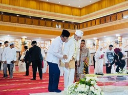 Curhatan Mahfud Md Setelah Nikahkan Putra Bungsunya dengan Putri TGB