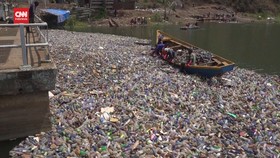 VIDEO: Bendungan Penuh Sampah di Kongo Sebabkan Masalah Listrik