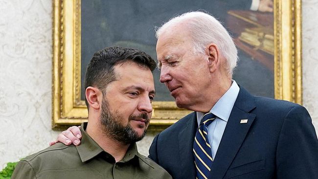 Biden Lets Ukraine Attack Russia Using US-Made Long-Range Missiles