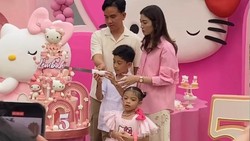 Gaya Gibran Rakabuming dan Selvi Ananda di Perayaan Ultah Putri Bungsu